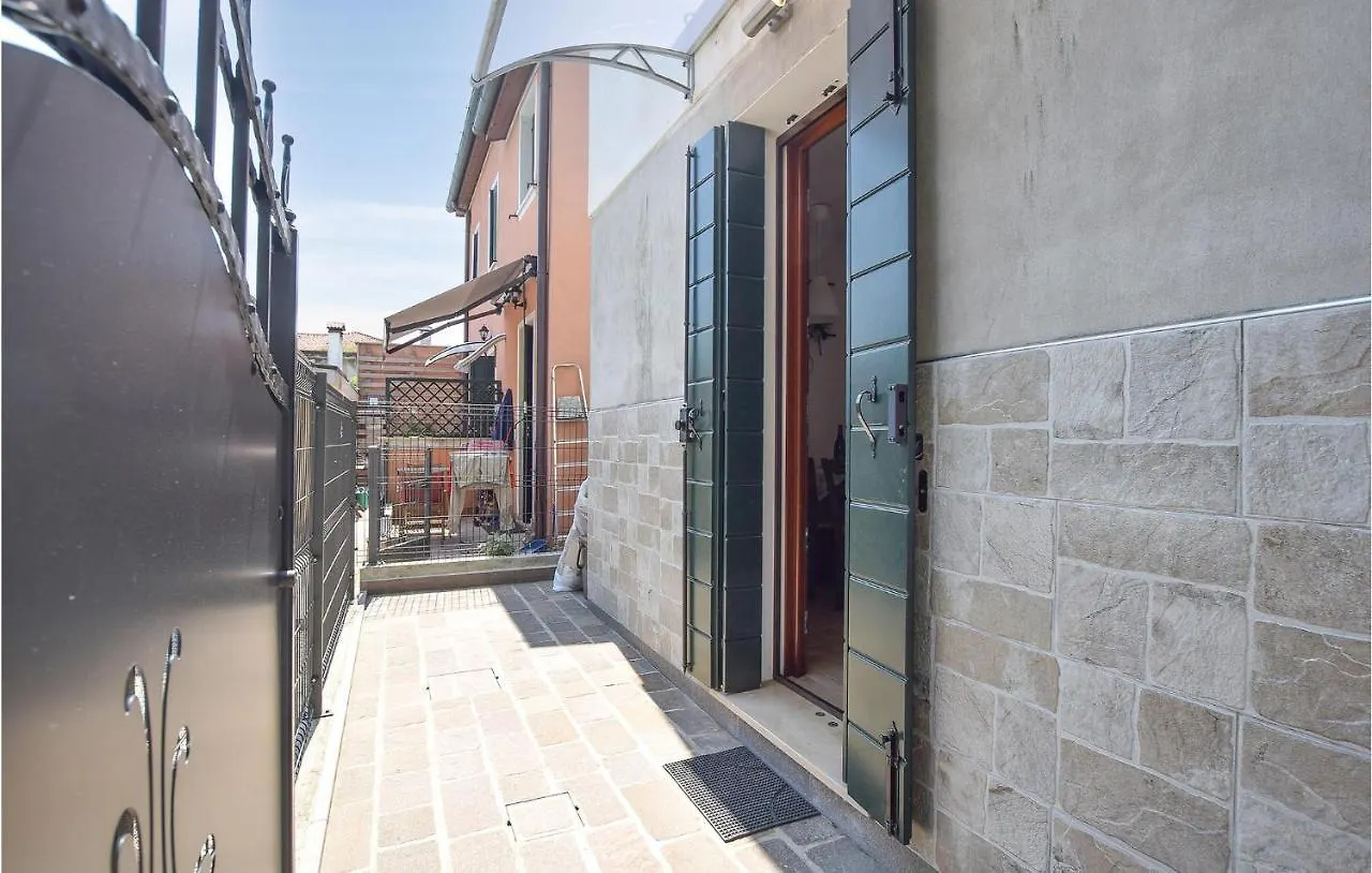 Beautiful Home In Montemerlo With Kitchen Villa Marin Nyaraló